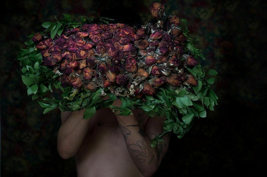 Foto Mas eu preciso falar das flores - Imagem 0